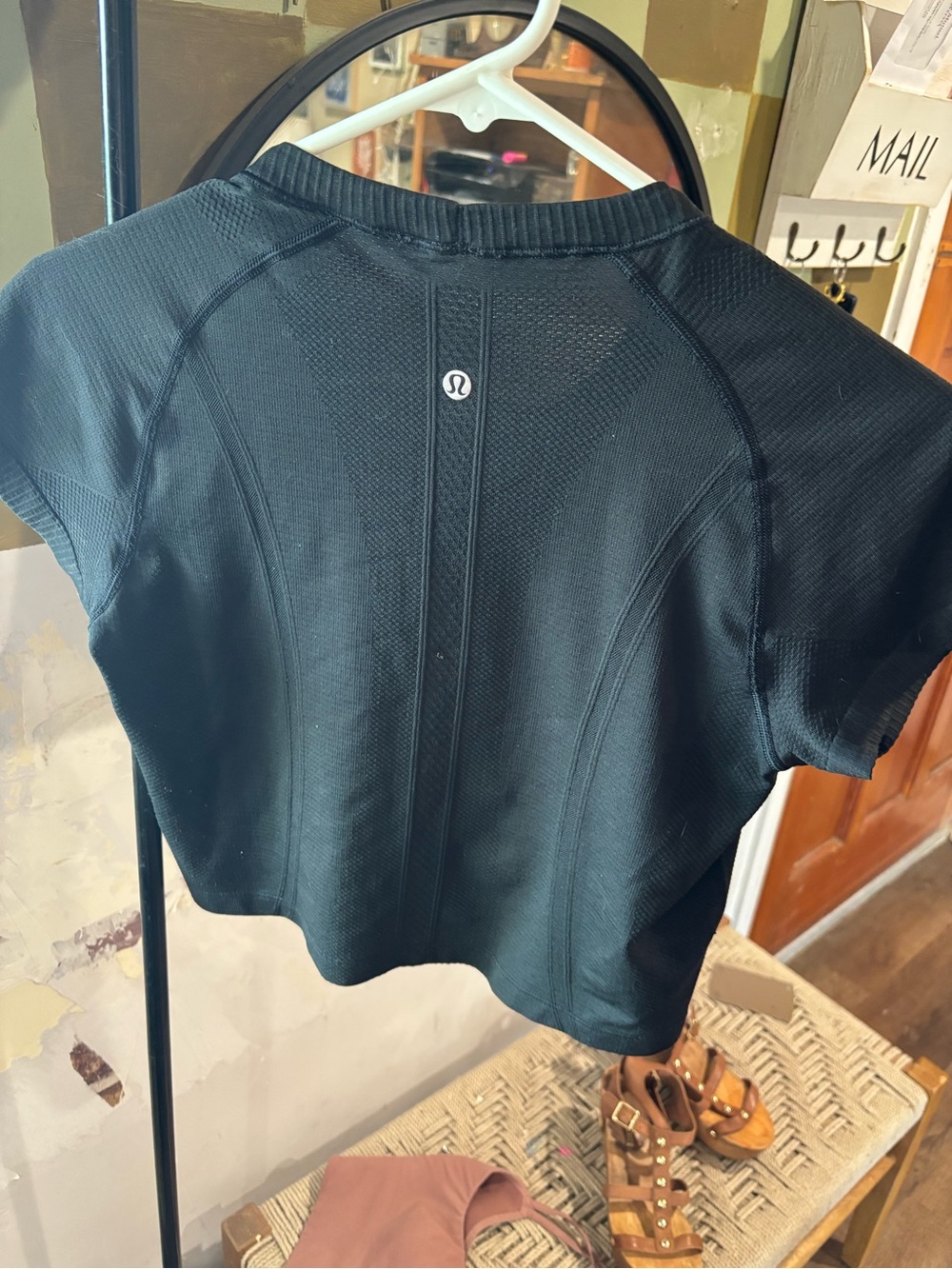 lululemon Black swiftly Mesh-Back Crop Top tee athletic top